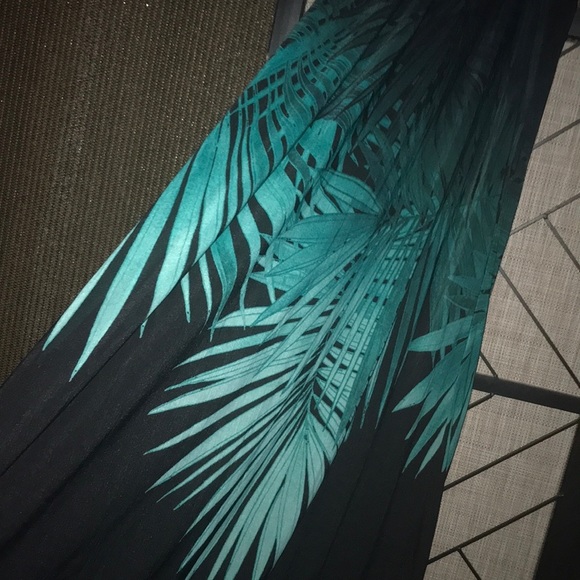 Jenifer Lopez very nice dress - Picture 4 of 5